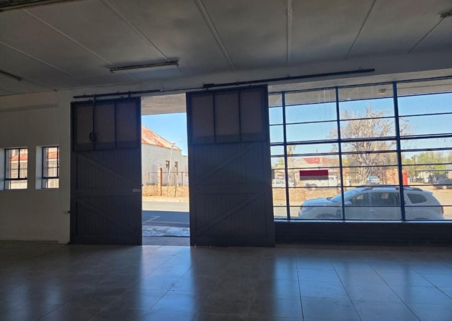 To Let Commercial Property for Rent in Oudtshoorn Central Western Cape